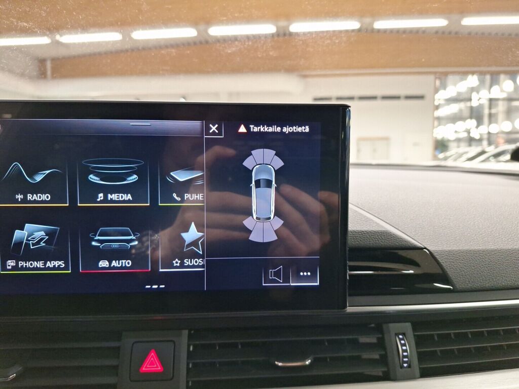 Audi A4 2021 Valkoinen