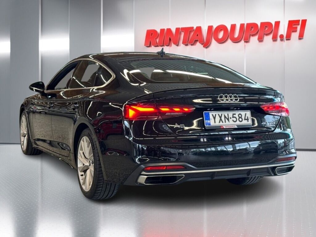 Audi A5 2021 Musta