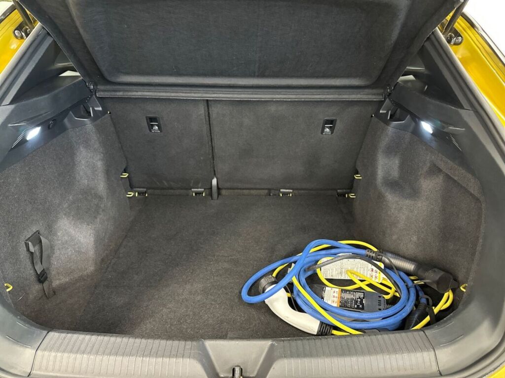 Volkswagen ID.4 2021 Keltainen