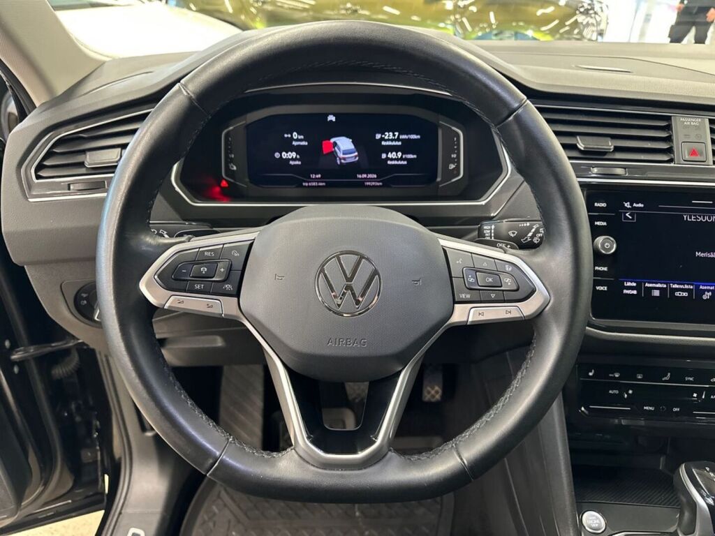 Volkswagen Tiguan 2021 Musta
