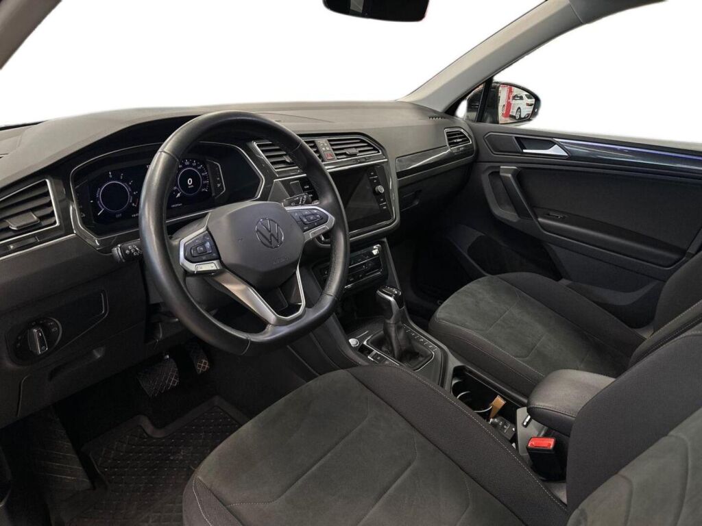 Volkswagen Tiguan 2021, photo 7/25
