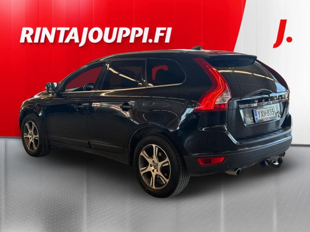 Volvo XC60 2011 Musta