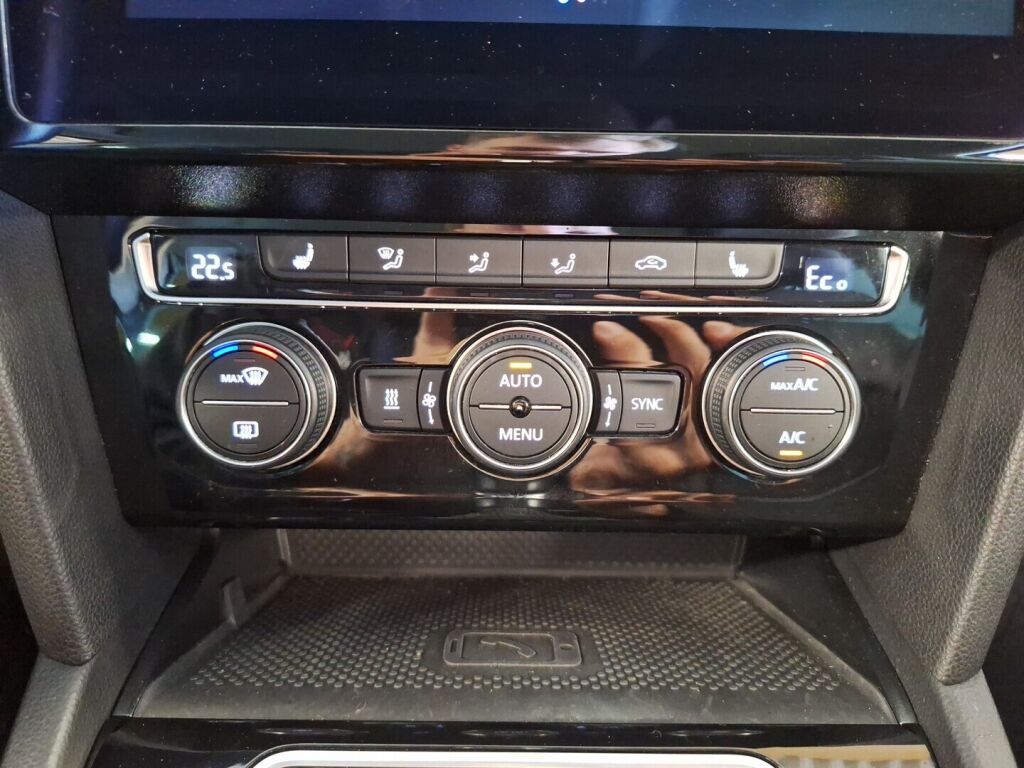 Volkswagen Passat 2020 Harmaa