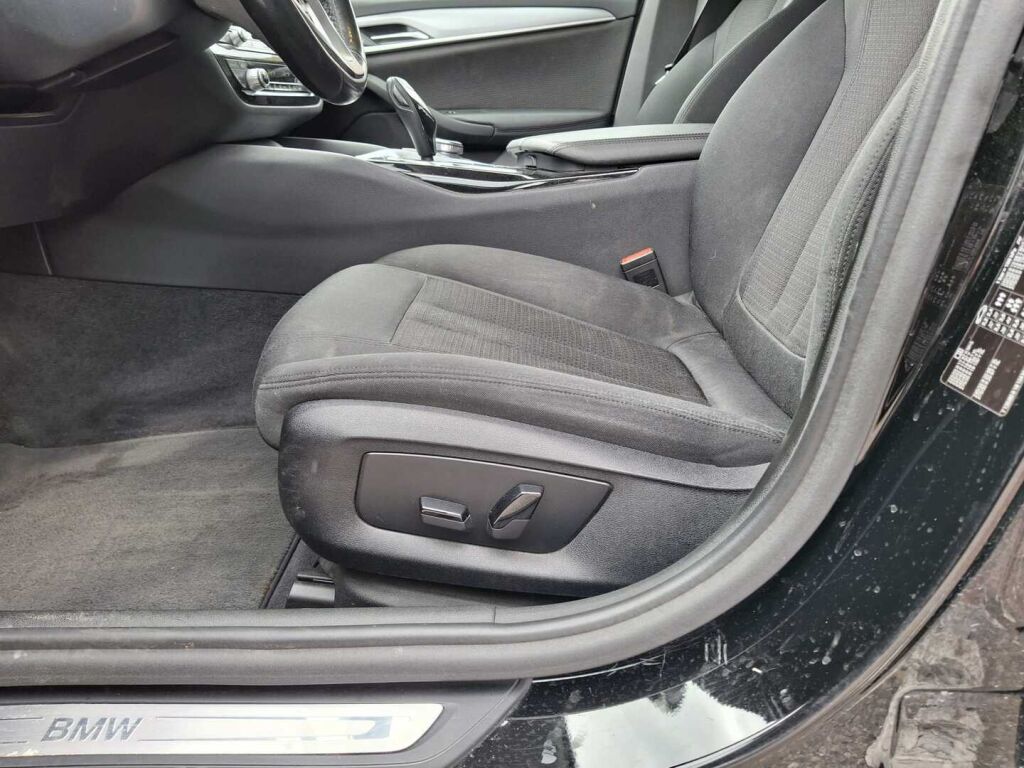 BMW 520 2017 Musta