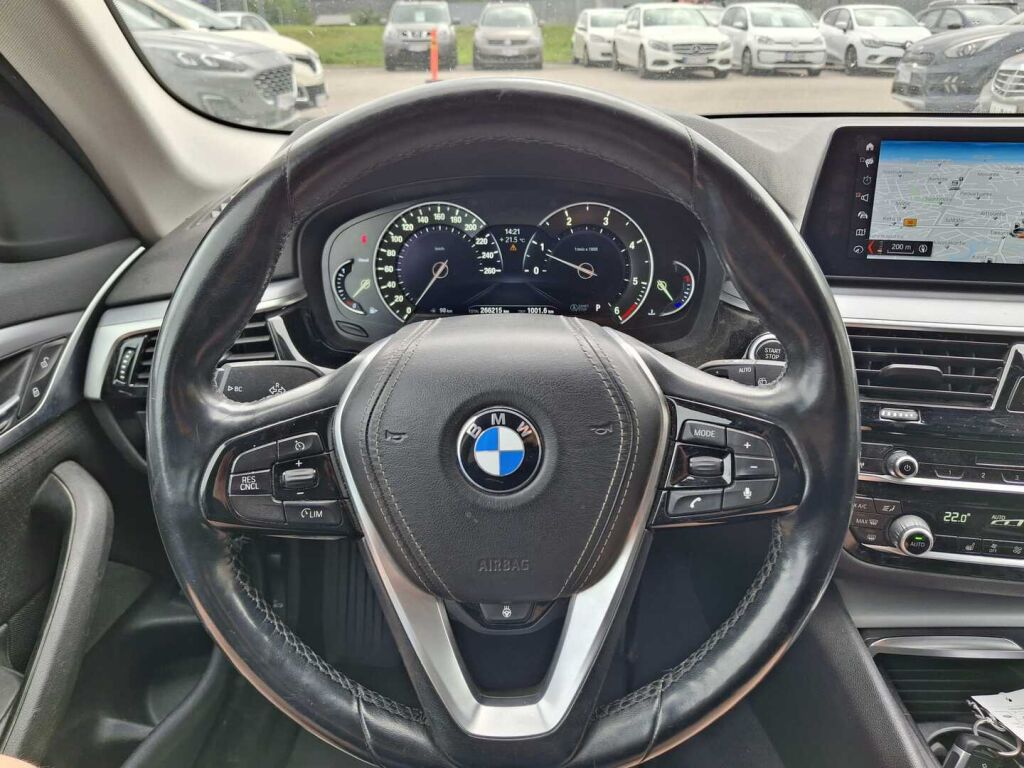 BMW 520 2017 Musta
