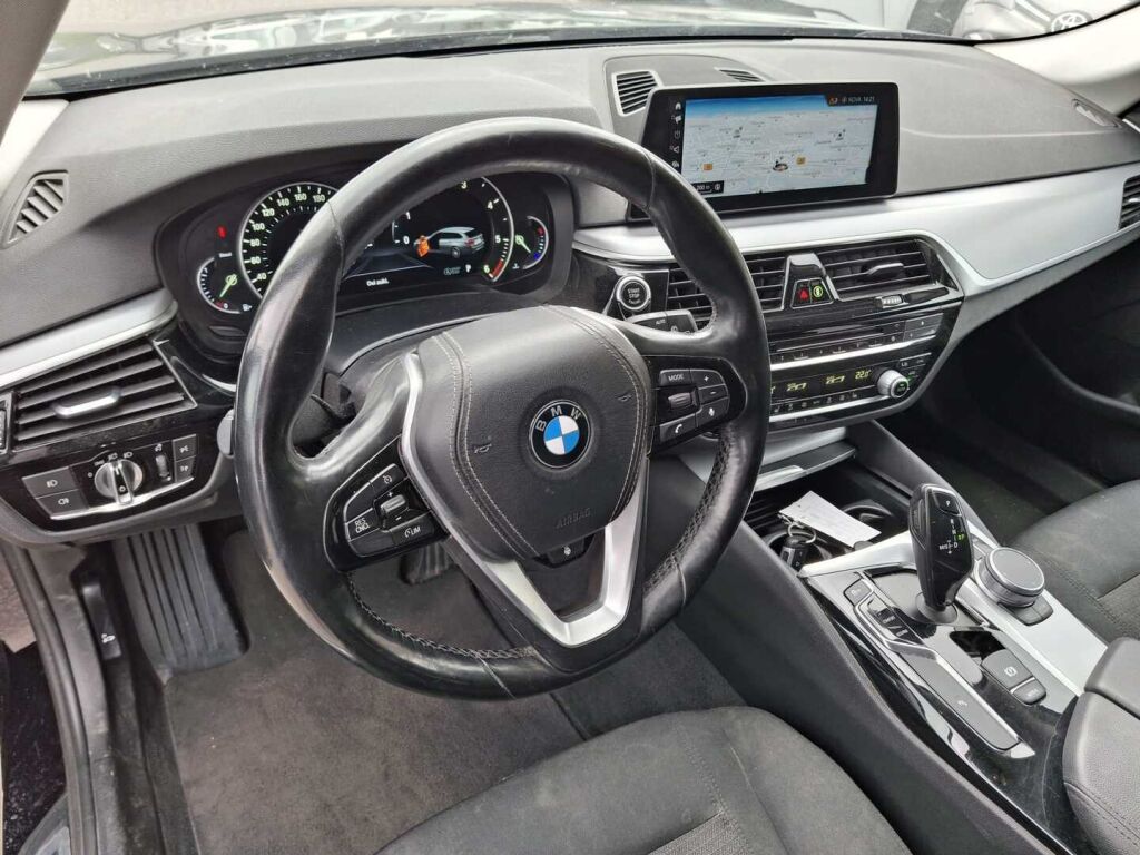 BMW 520 2017 Musta