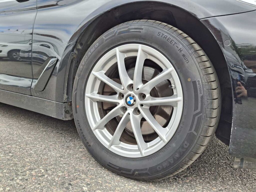 BMW 520 2017 Musta