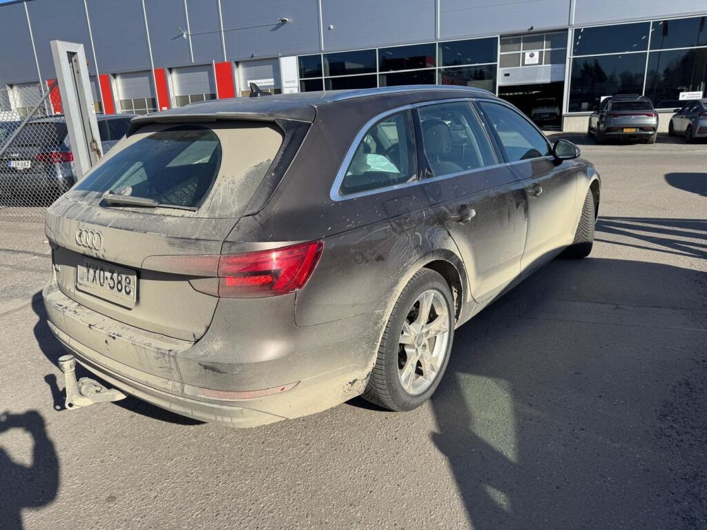 Audi A4 2016 Ruskea (beige)