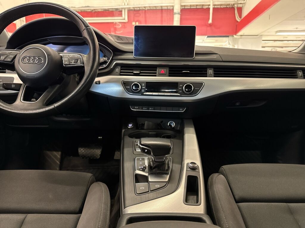 Audi A4 2016 Ruskea (beige)