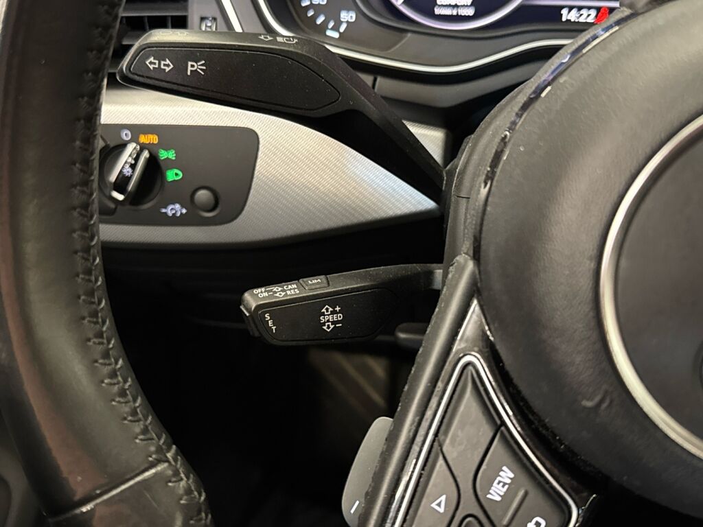 Audi A4 2016 Ruskea (beige)