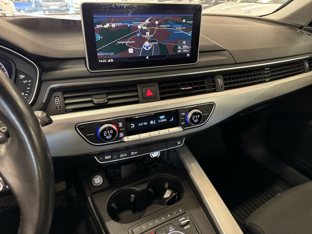 Audi A4 2016 Ruskea (beige)