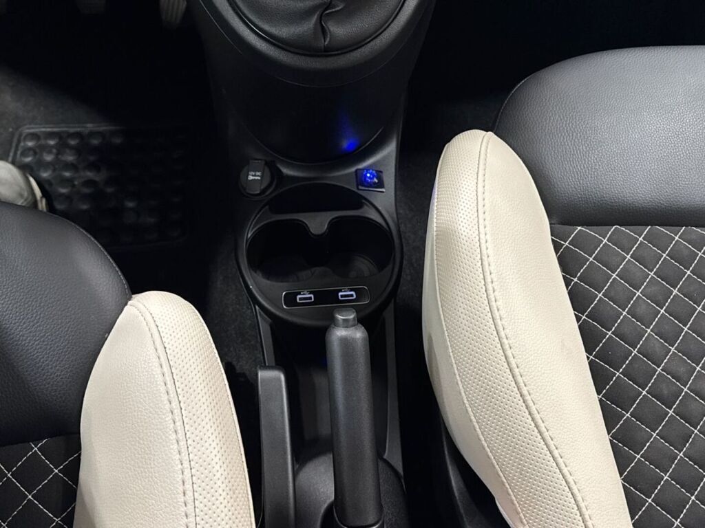 Fiat 500C 2021 Valkoinen