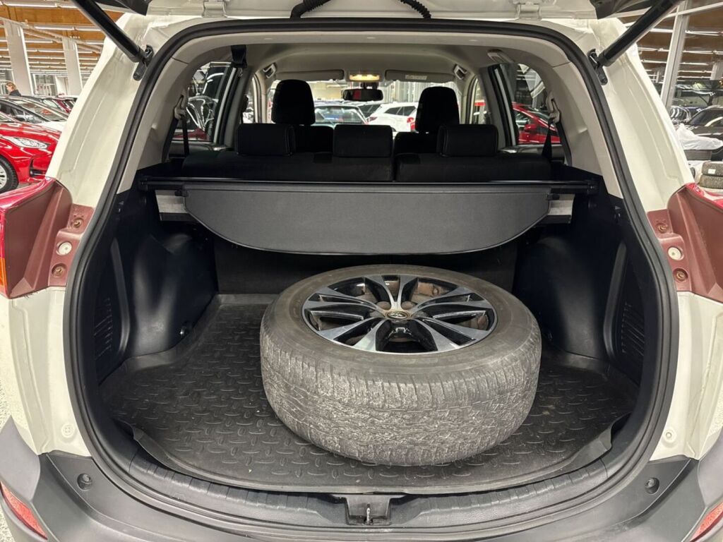 Toyota RAV4 2015 Valkoinen
