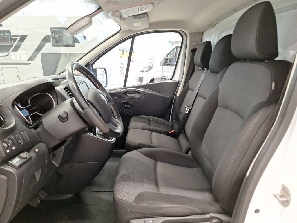 Renault Trafic 2021 Valkoinen