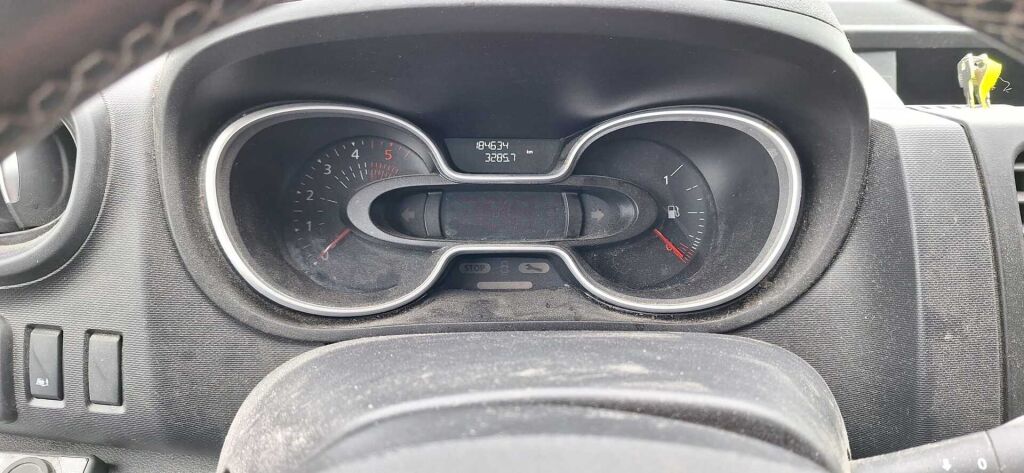 Renault Trafic 2021 Valkoinen