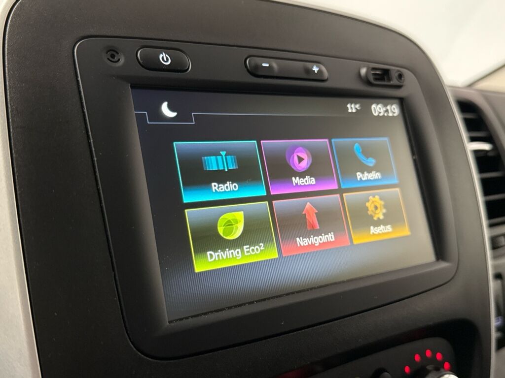 Renault Trafic 2021 Valkoinen