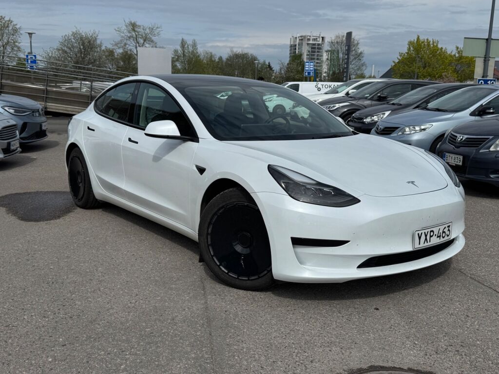 Tesla Model 3 2021 Valkoinen