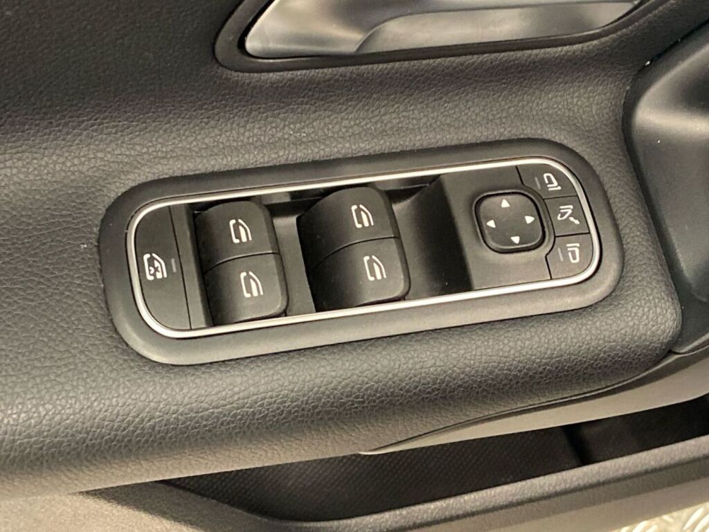 Mercedes-Benz A 2021 Musta