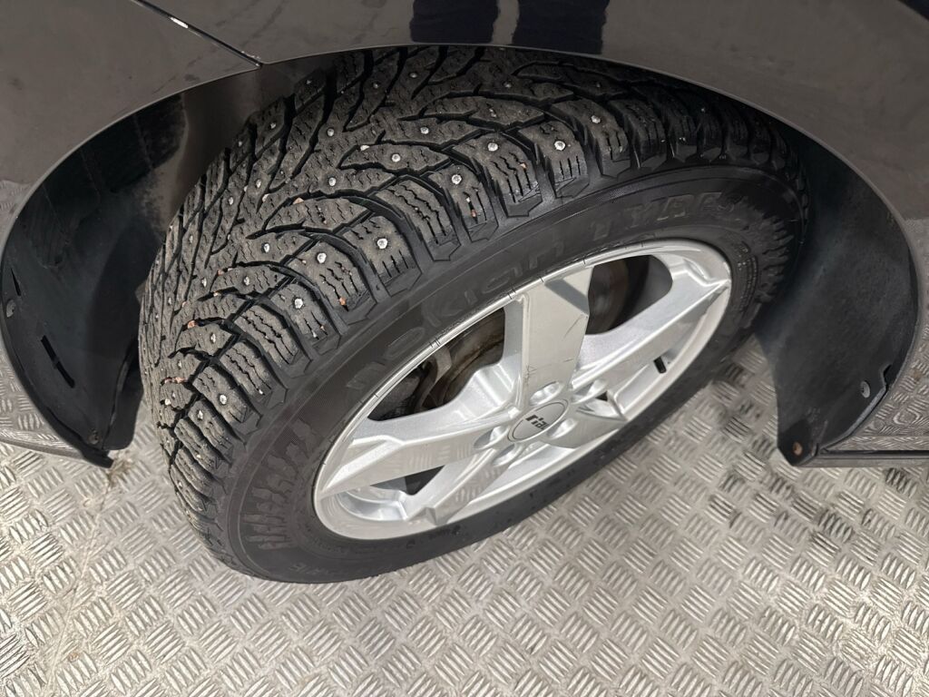 Volkswagen Golf 2021 Musta