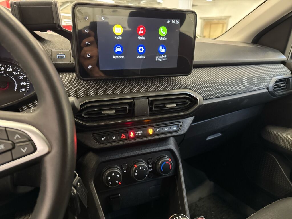 Dacia Sandero 2021 Sininen