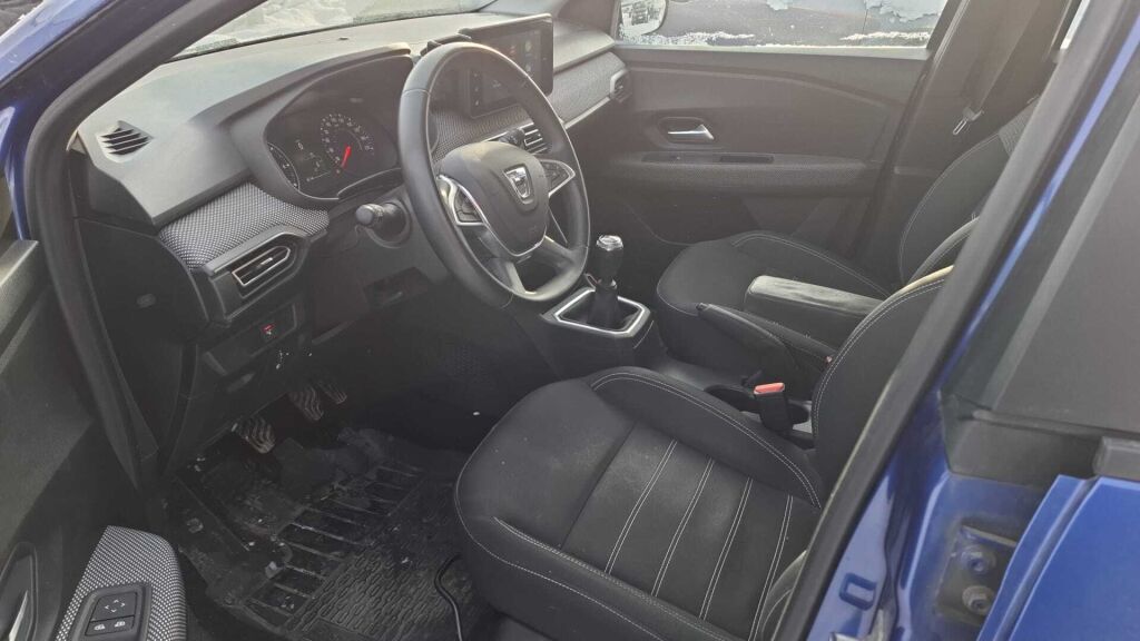 Dacia Sandero 2021 Sininen