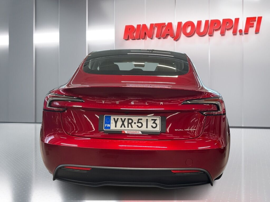 Tesla Model 3 2024 Monivär.