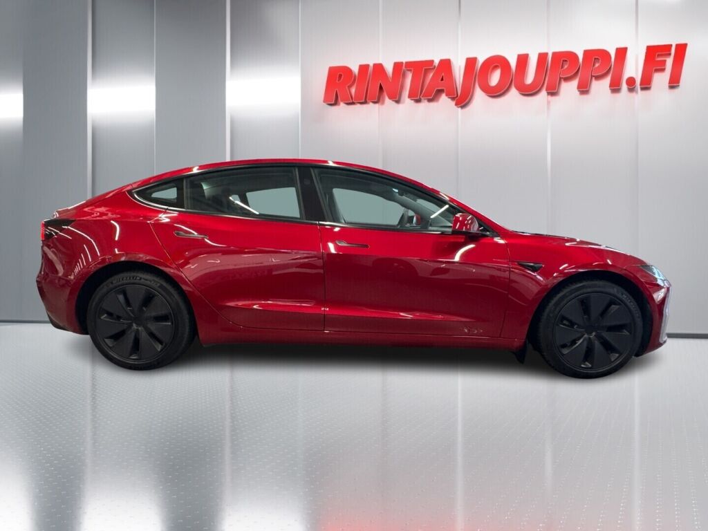 Tesla Model 3 2024 Monivär.