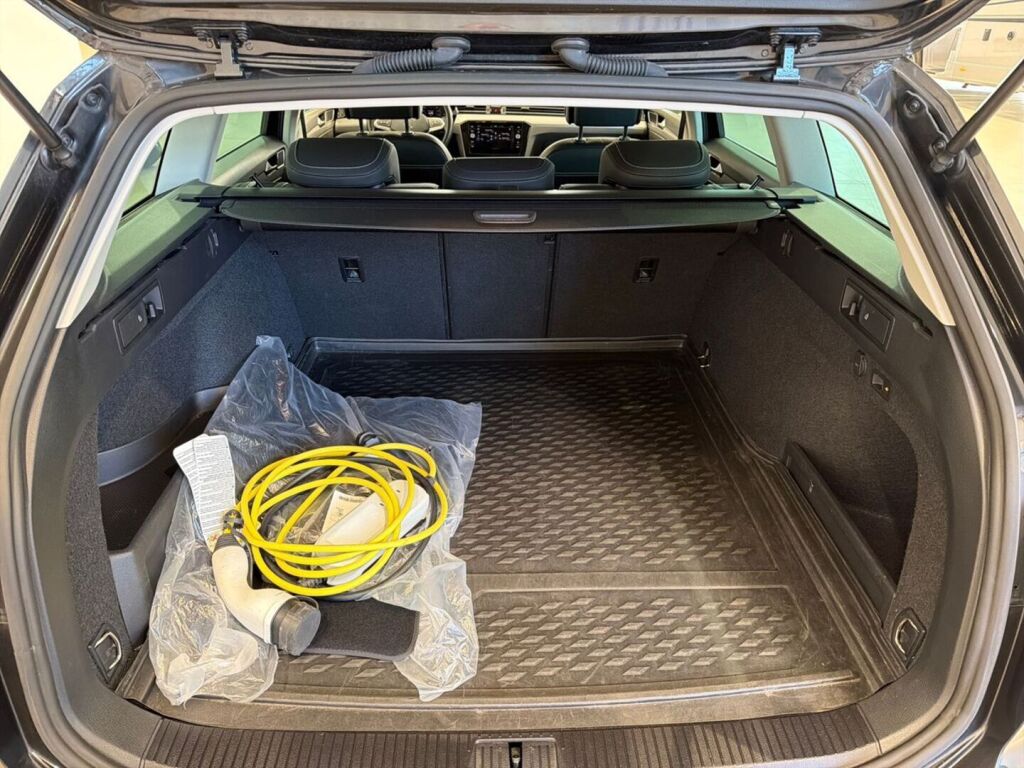 Volkswagen Passat 2020 Harmaa