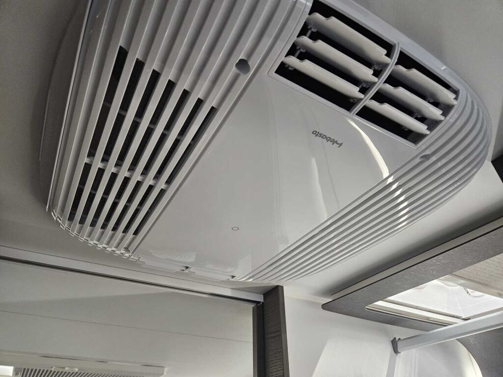 Adria MATRIX SUPREME MB 670 SL ALDE 2024 Harmaa