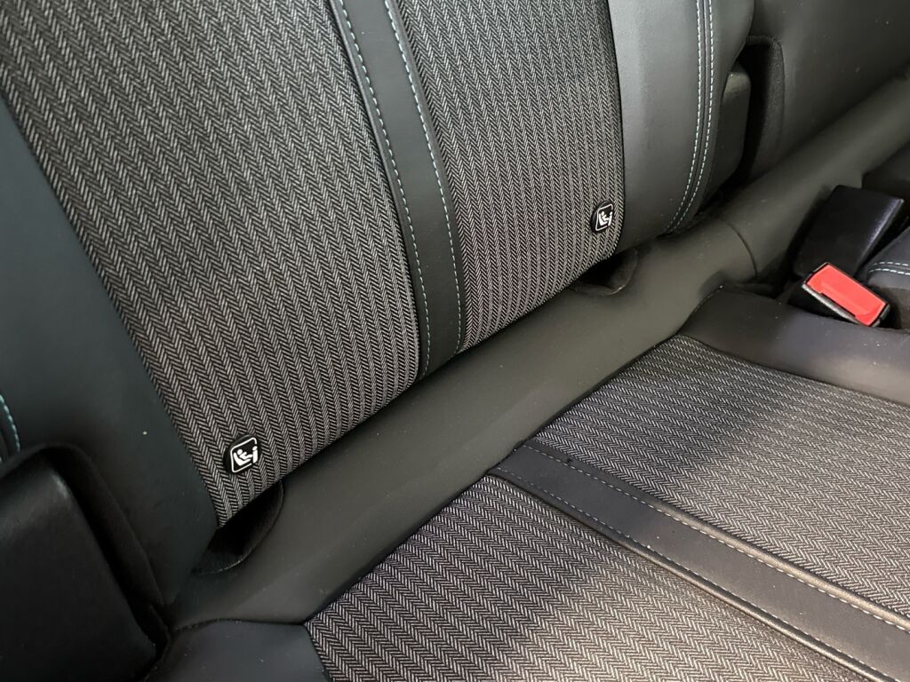 Peugeot 3008 2021 Musta