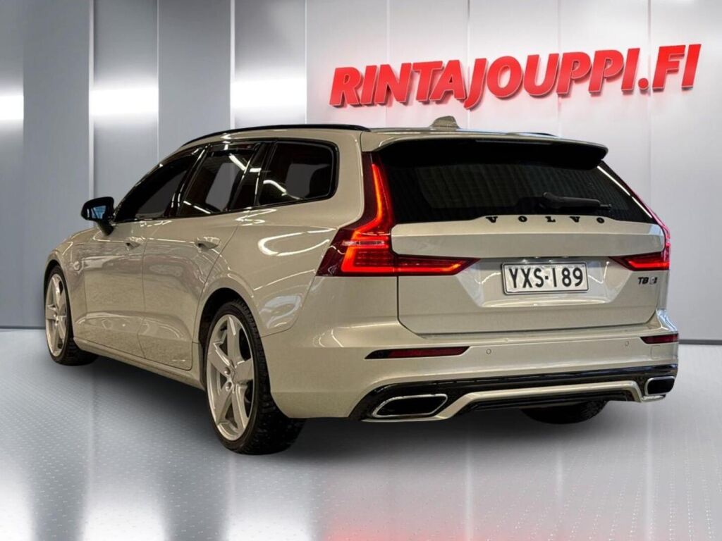 Volvo V60 2019 Valkoinen