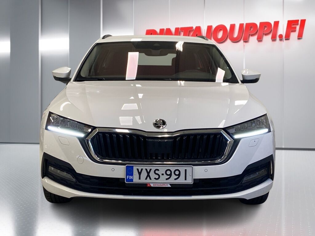 Skoda Octavia 2024 Valkoinen