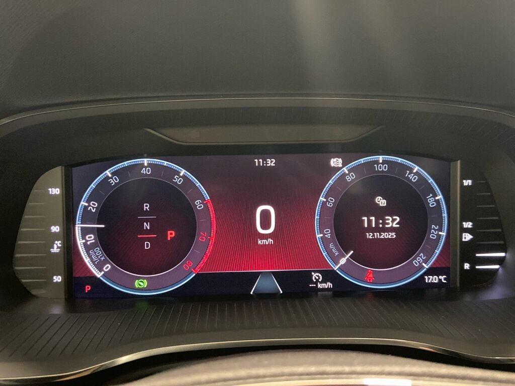 Skoda Octavia 2024 Valkoinen