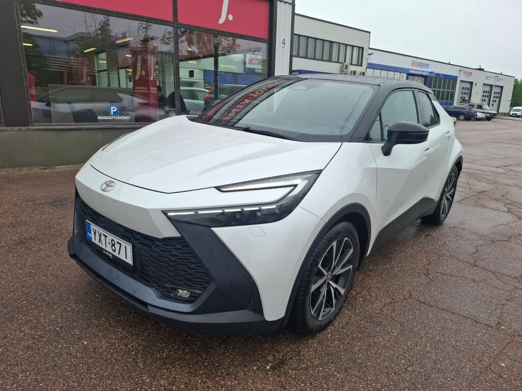 Toyota C-HR 2023 Valkoinen