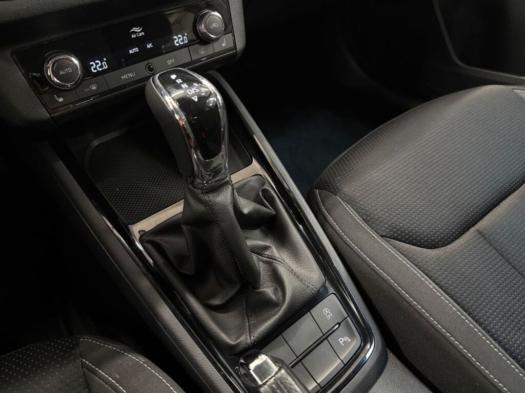 Skoda Kamiq 2024 Harmaa