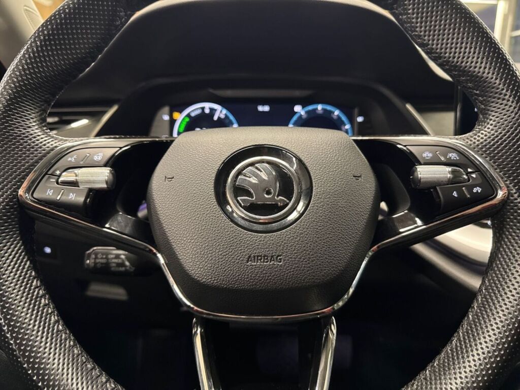 Skoda Octavia 2021 Harmaa