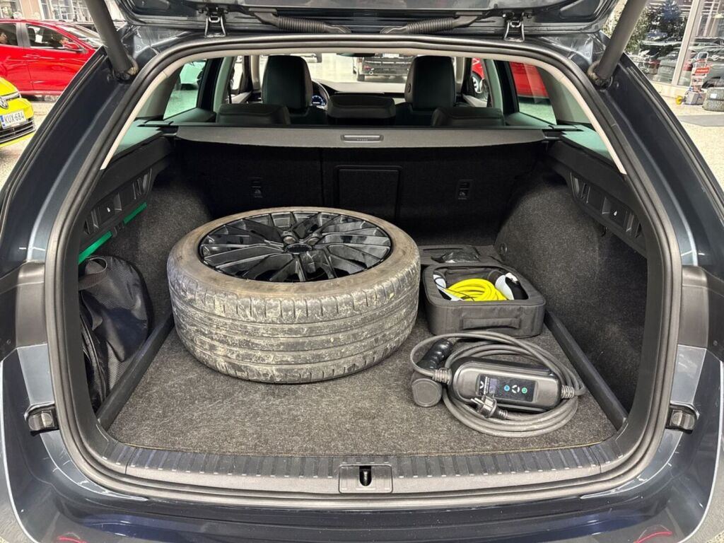 Skoda Octavia 2021 Harmaa