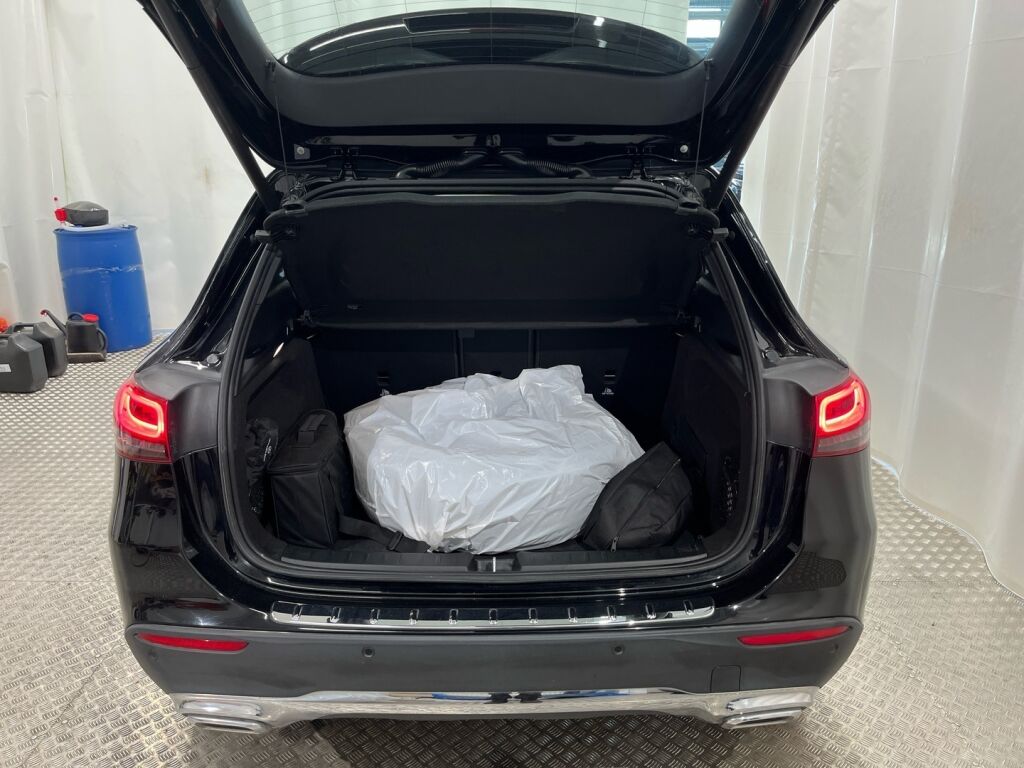 Mercedes-Benz GLA 2020 Musta