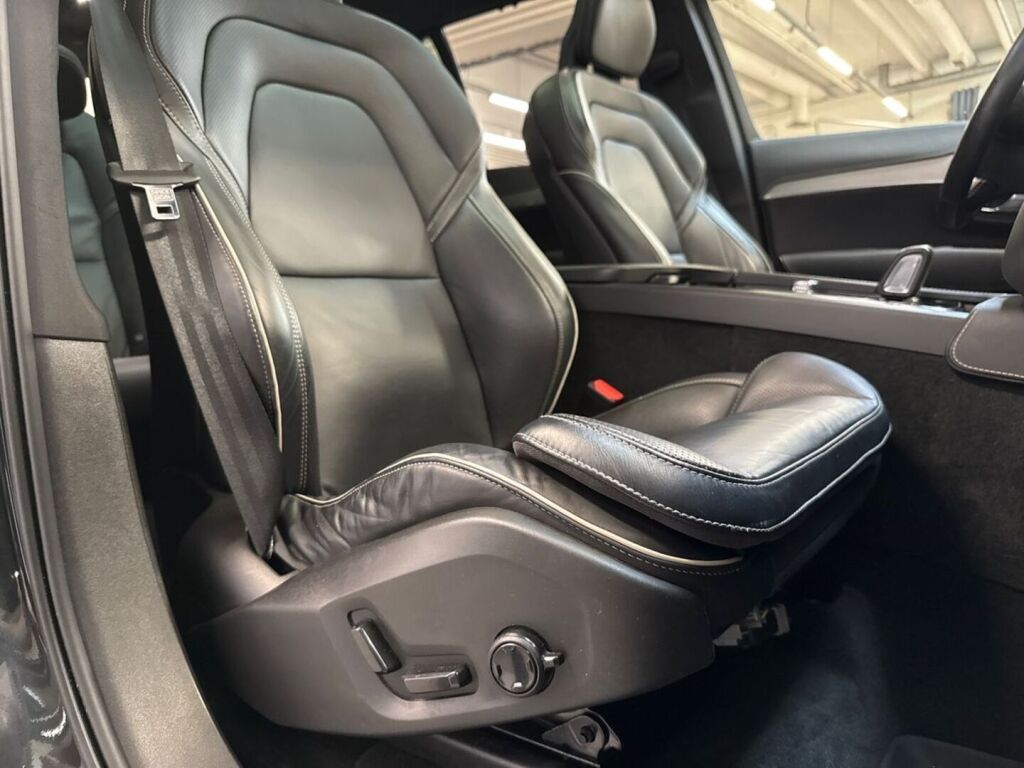 Volvo XC90 2021 Harmaa