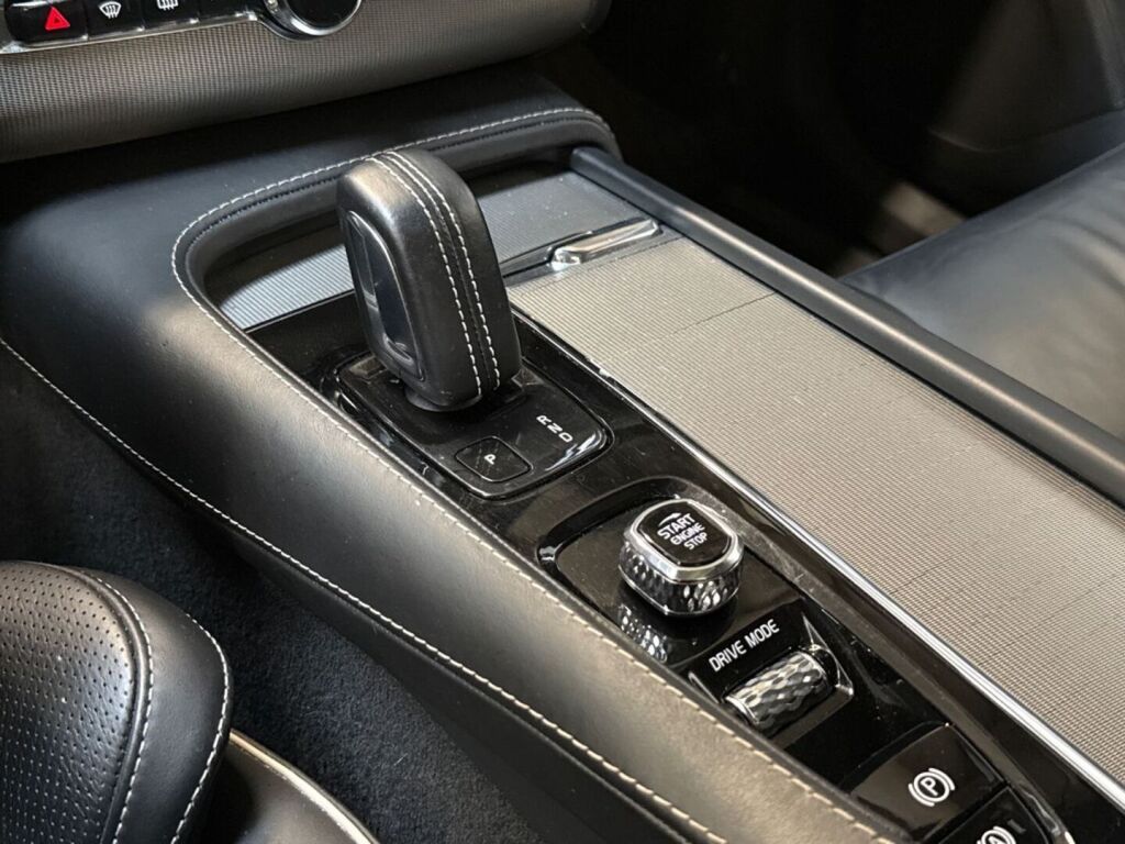 Volvo XC90 2021 Harmaa