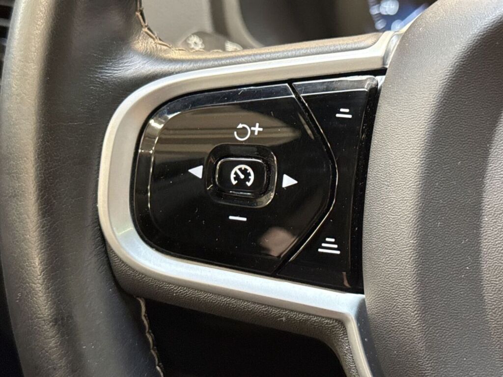 Volvo XC90 2021 Harmaa