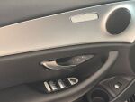 Mercedes-Benz E 2022 Musta