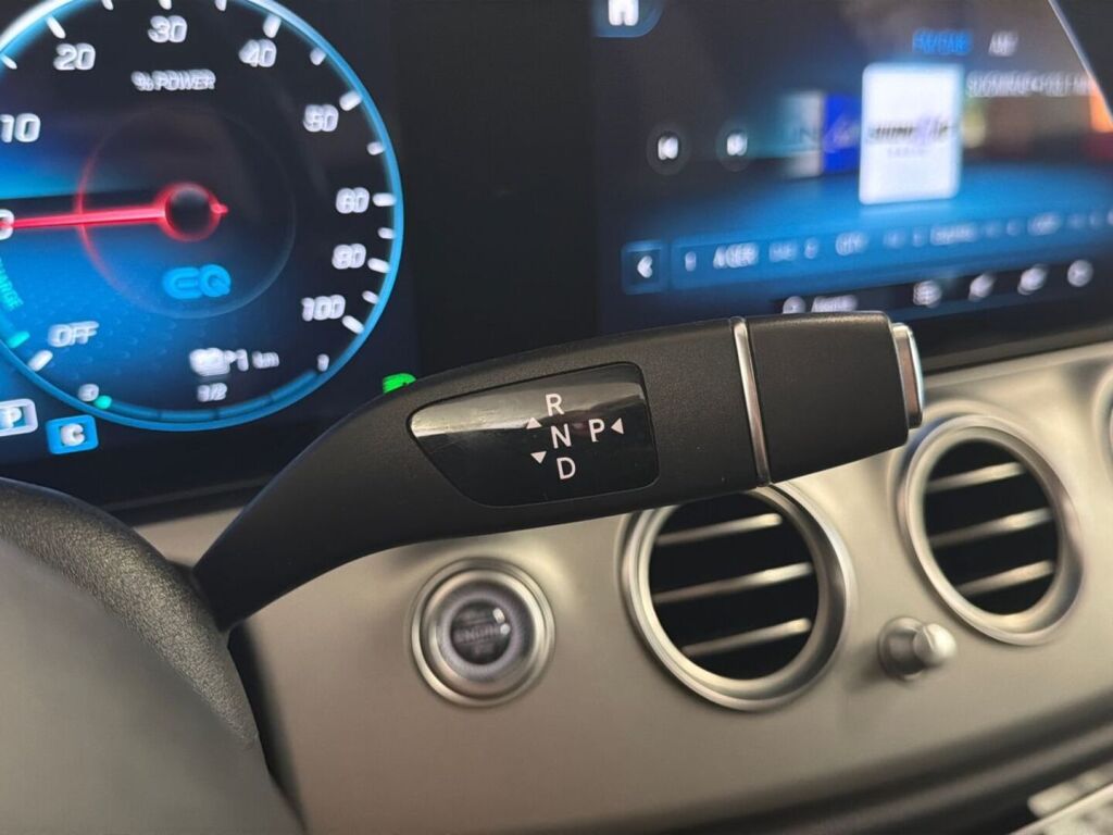 Mercedes-Benz E 2022 Musta