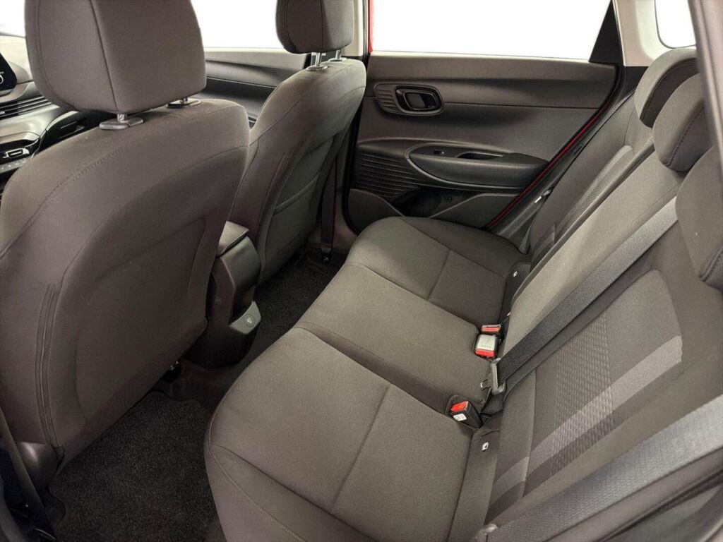 Hyundai i20 Hatchback 2024 Punainen