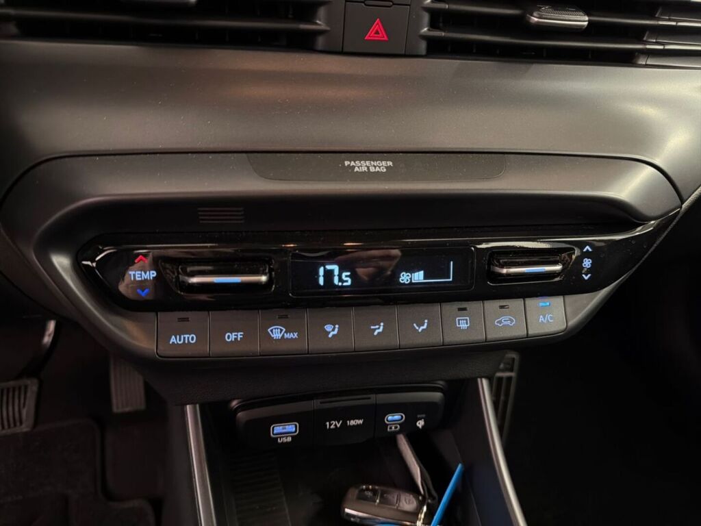 Hyundai i20 Hatchback 2024 Punainen