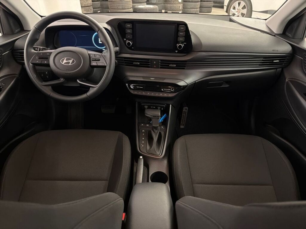 Hyundai i20 Hatchback 2024 Punainen