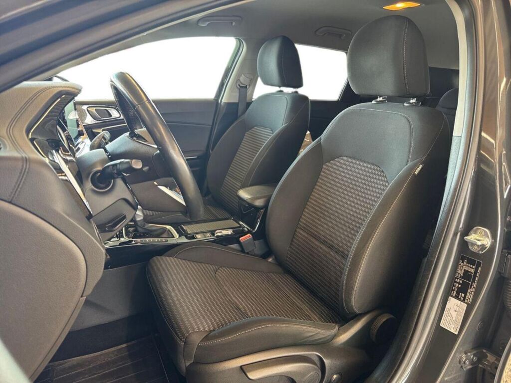 Kia Ceed 2022 Harmaa