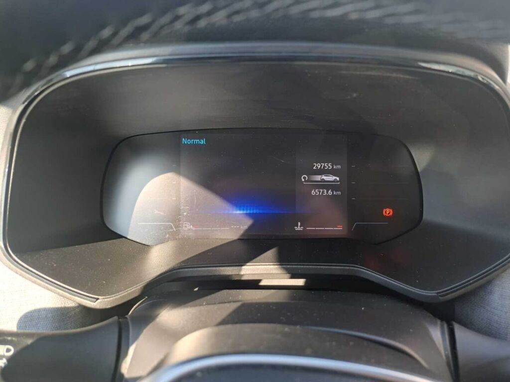 Renault Clio 2024 Oranssi