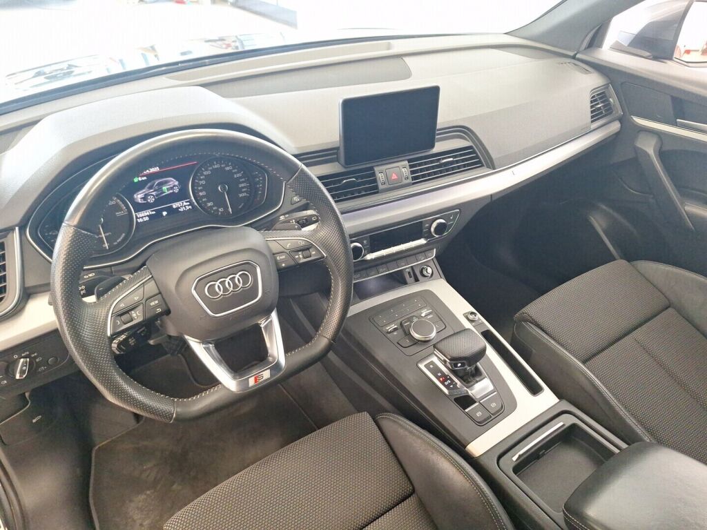 Audi Q5 2020 Harmaa