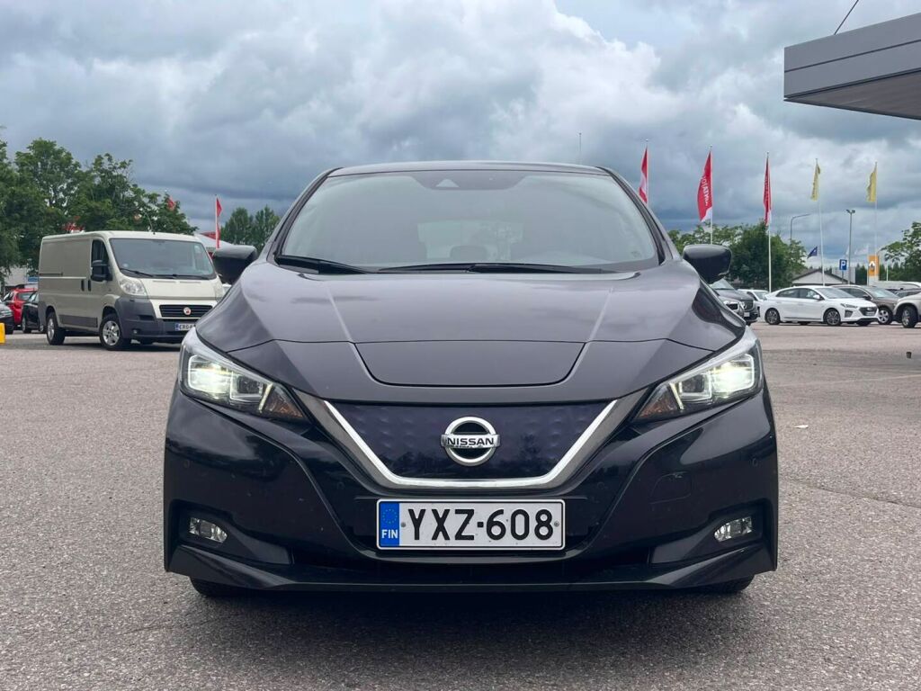 Nissan Leaf 2022 Musta